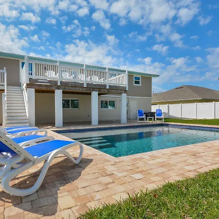 4717S - Gorgeous 4 Bedroom Pool Home
